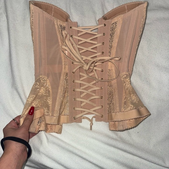 Agent Provocateur Mercy Corset/ Blush size 5 NWT - Picture 3 of 5